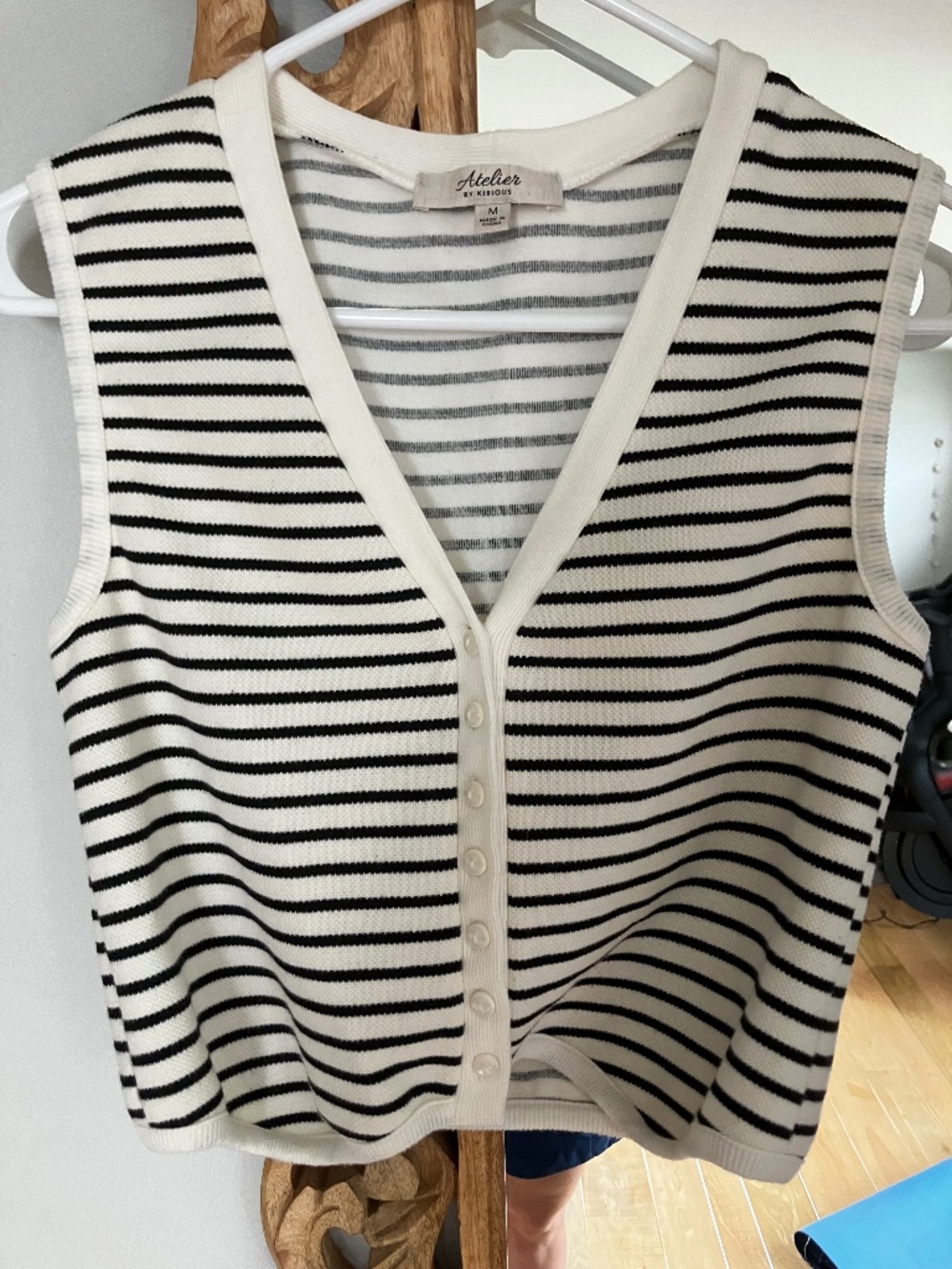 Striped Sleeveless Shirt size medium